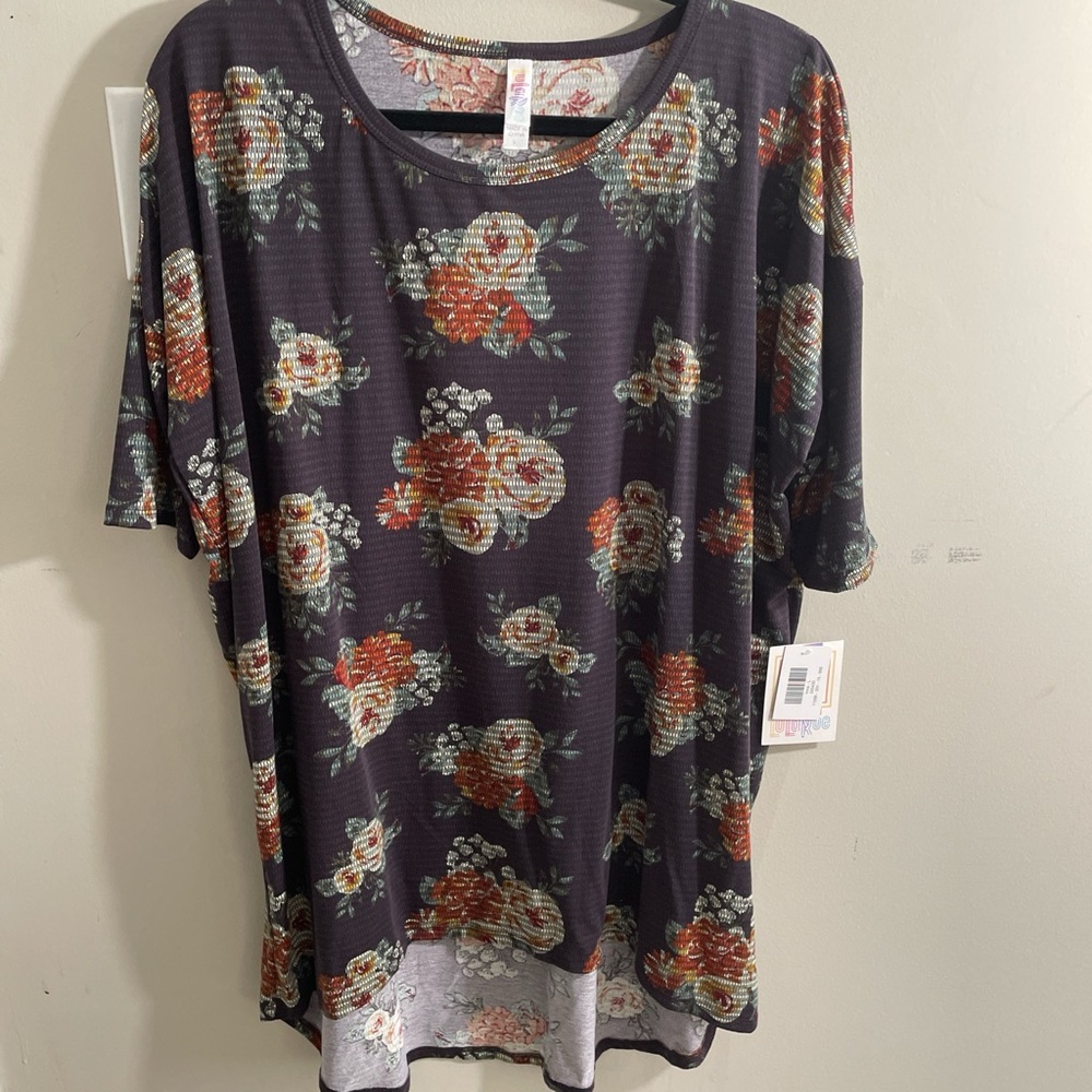 Lularoe Irma top size large